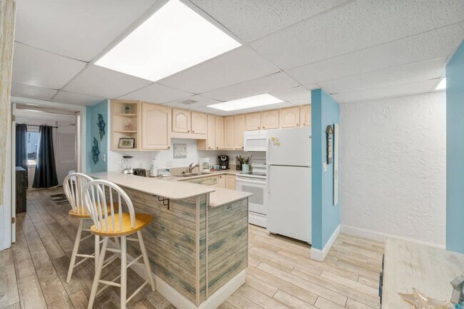 8727 Thomas Dr unit ID1354949P, Panama City, FL 32408 - photo 5