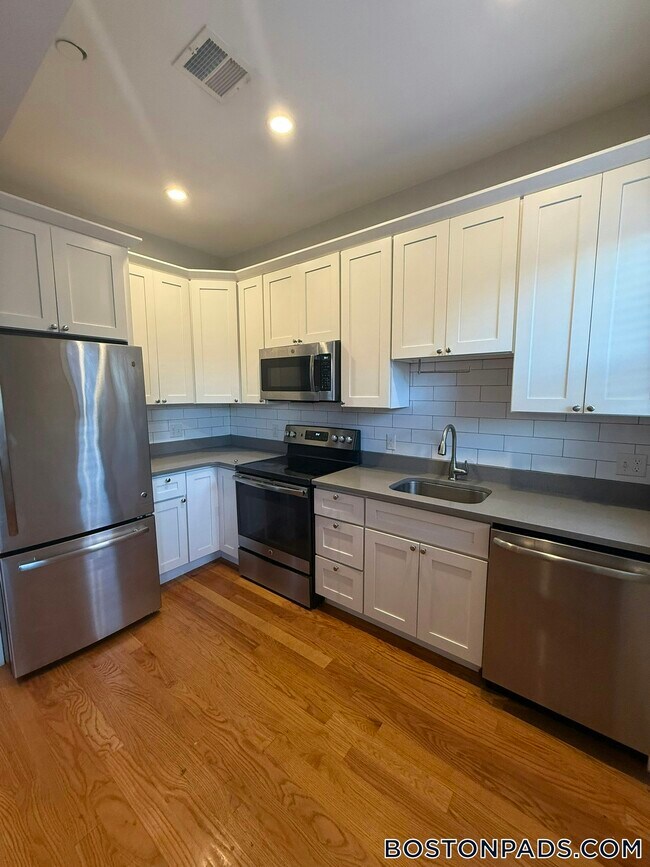 151-153-153 Meridian St unit 2, Boston, MA 02128 - photo 4