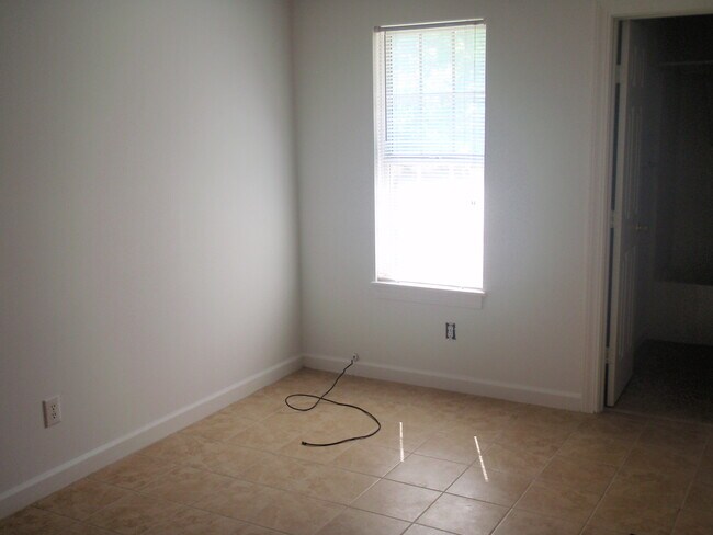 560 Snow Hill St unit A, Ayden, NC 28513 - photo 7