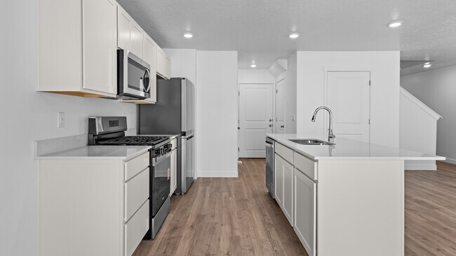 1469 E 690 N unit 1101, Salem, UT 84653 - photo 5