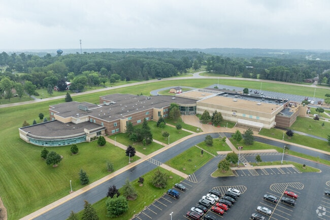 New London High School has great academic and athletic opportunities for students.