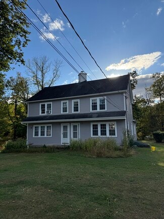 517 Hamden Rd Unit Left, Annandale, NJ 08801
