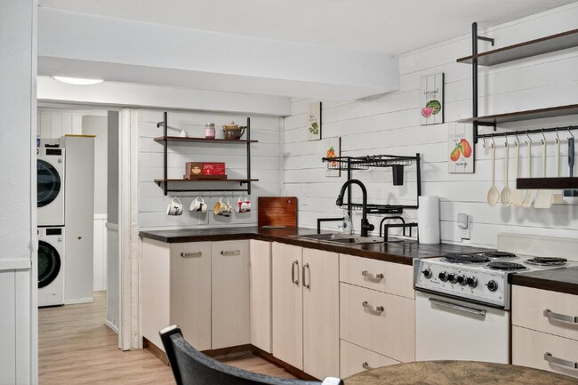 1821 6th Ave unit C, Greeley, CO 80631 - photo 5