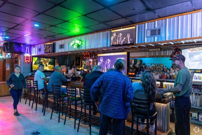 Pensacola Beach has several cozy a welcoming bars for gathering.