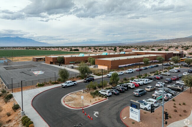 Richard R. Oliphant Elementary scores a B on Niche.