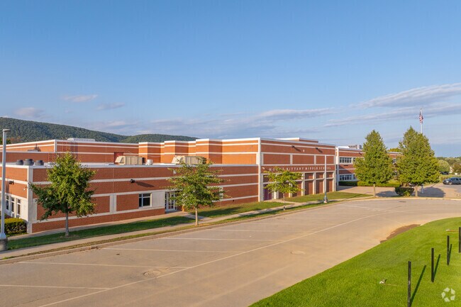Mount Nittany Middle School teaches students grades 6-8.