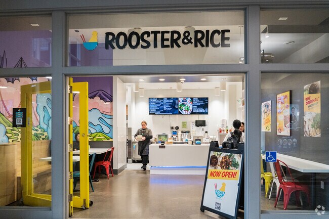 Rooster and Rice serves delicious chicken and rice plates near Mount Davidson Manor.