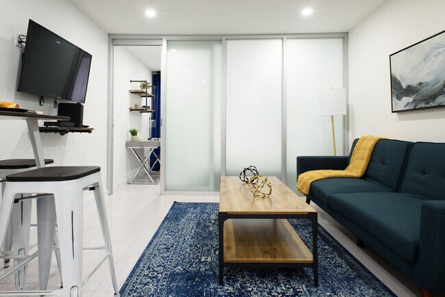 244 E 75th St unit ID1021987P, New York, NY 10021 - photo 2