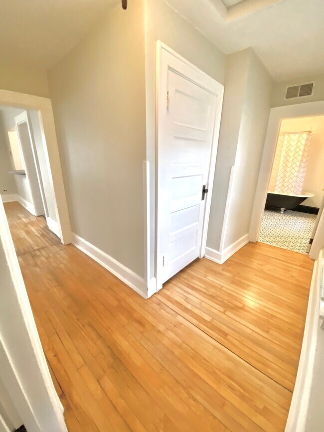 618 Adams St NE unit 2, Minneapolis, MN 55413 - photo 5