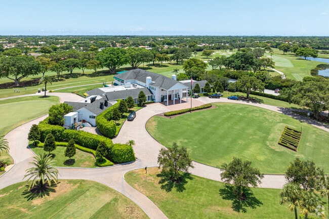 Pine Tree Golf Club is a prestigious private Club in the Pine Tree Neighborhood.