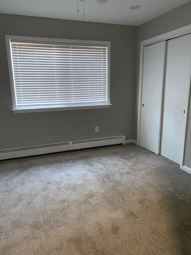 333 Vincellette St, Bridgeport, CT 06606 - photo 6