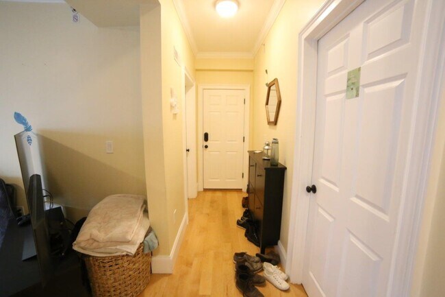15 Orchard St unit 2, Cambridge, MA 02140 - photo 6