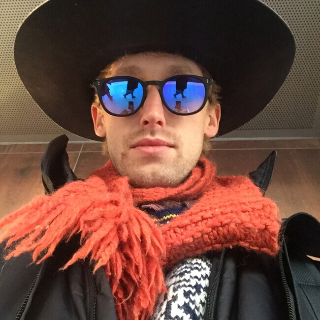 Agent Photo