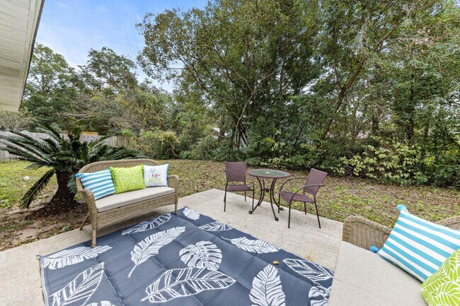 12947 Lillian Hwy unit ID1268077P, Pensacola, FL 32506 - photo 2