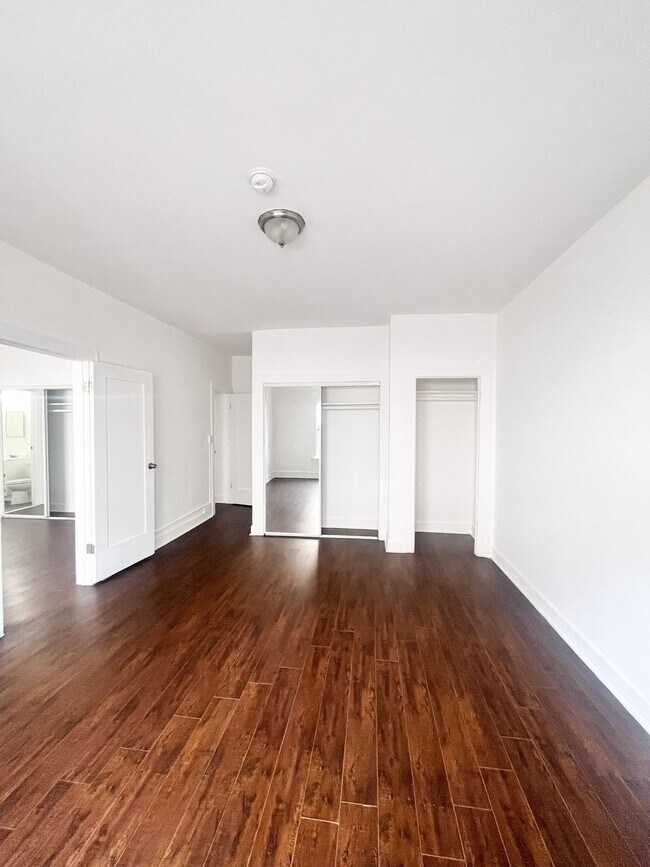 514 Union Dr, Los Angeles, CA 90017