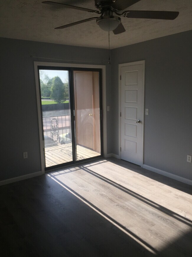 7767 Betsy Ross Cir, Dayton, OH 45459 - photo 5