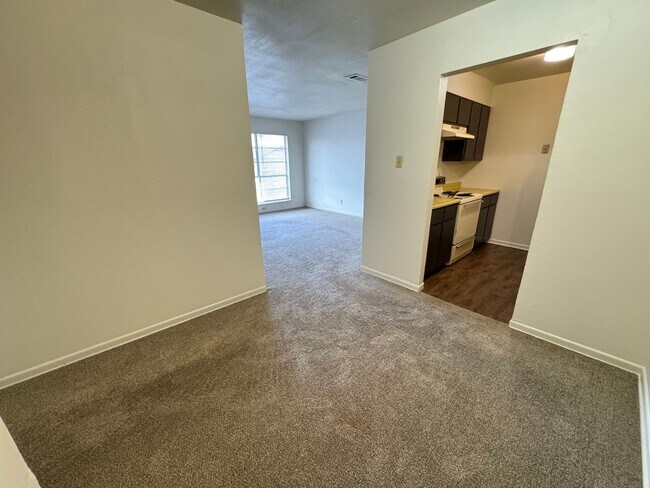 4306 Lake Rd unit 8, Killeen, TX 76543 - photo 5