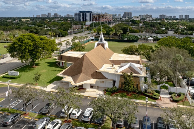 Bird's eye view of St. Mark's Episcopal School in Ft Lauderdale, FL.