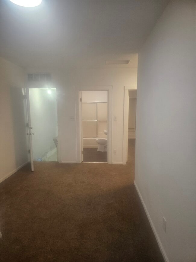 1326 Bridge St unit upper, Ashtabula, OH 44004 - photo 3