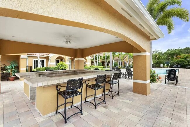 1865 Florida Club Dr unit Napoli Condo, Naples, FL 34112 - photo 6