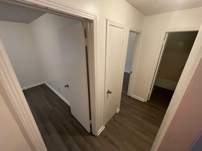 Owls Den Apartments, Columbus, MS 39701 - photo 3