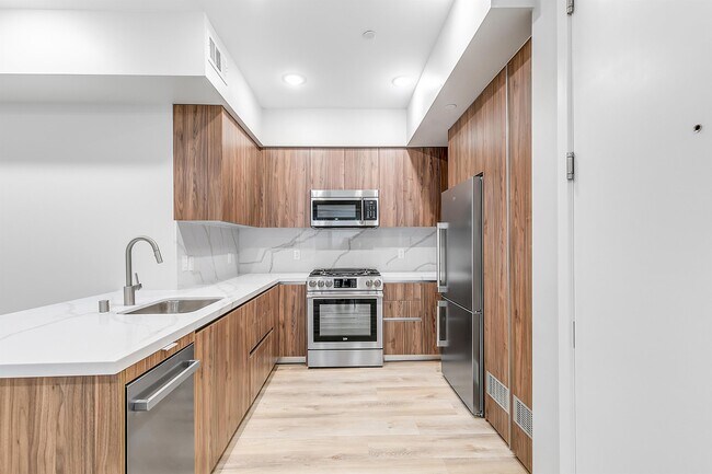 Wetherly Hills, Los Angeles, CA 90048 - photo 3