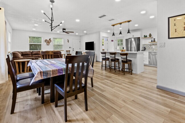 2725 NW 44th Place unit ID1359125P, Gainesville, FL 32605 - photo 7