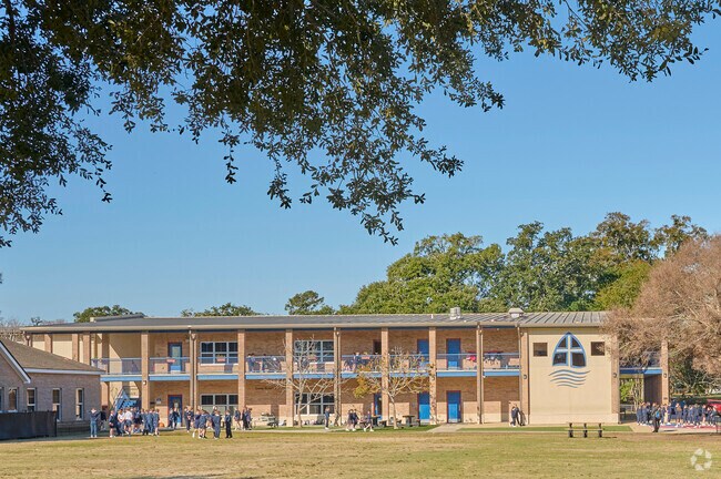 The campus of St. Aloysius school in Baton Rouge, LA is expansive and green.