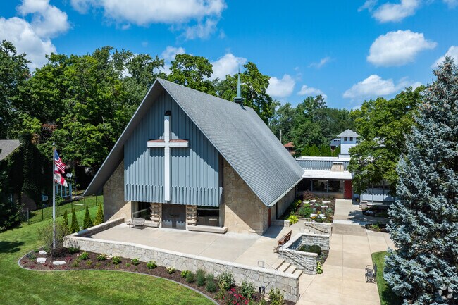 St. Matthews Episcopal Church is located in Founders Grove.