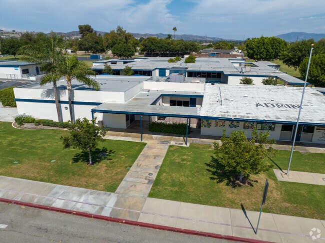 Entrance of Rose Drive Elementary.