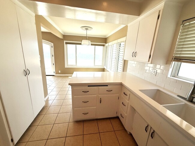 1319 E Seal Way unit B, Seal Beach, CA 90740 - photo 7