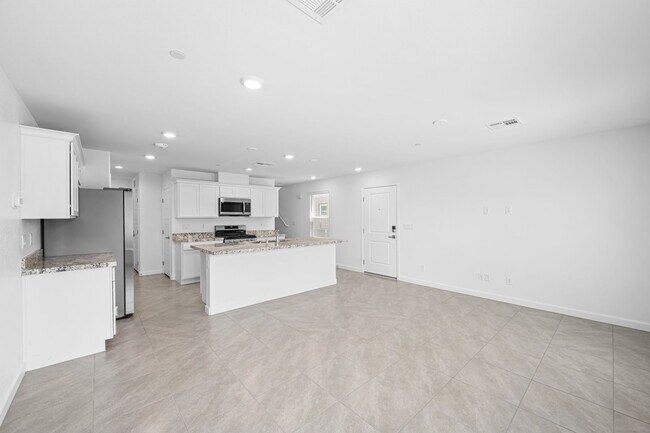 4235 Norstad St unit 2, Las Vegas, NV 89115 - photo 4