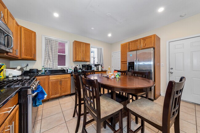 226 Calumet St unit 1, Roxbury Crossing, MA 02120 - photo 2