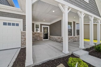 3104 Greenview Dr, Valparaiso, IN 46385