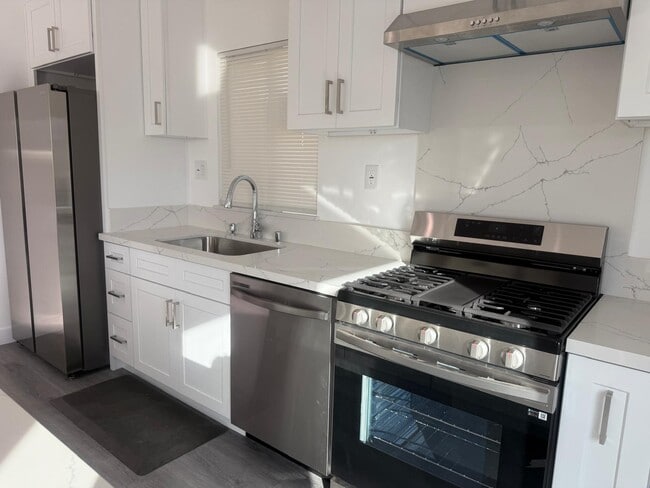 16655 Markham St, Fountain Valley, CA 92708 - photo 4