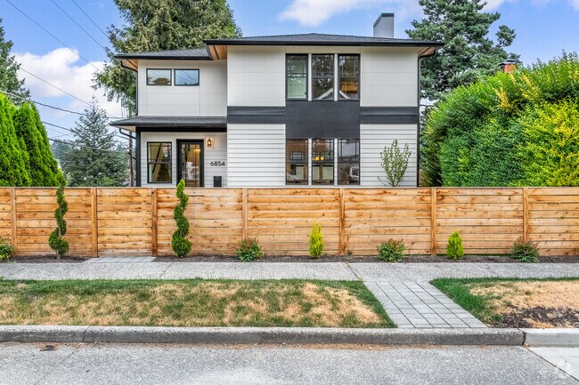 A beautiful modern-style craftsman home in Bryant.