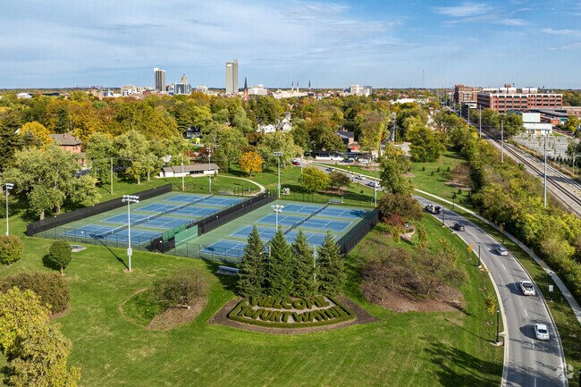 Minutes from Michigan Avenue, every serve and volley is surrounded by the tranquility of nature.
