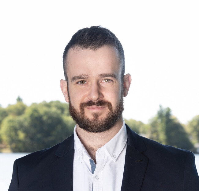 Agent Photo