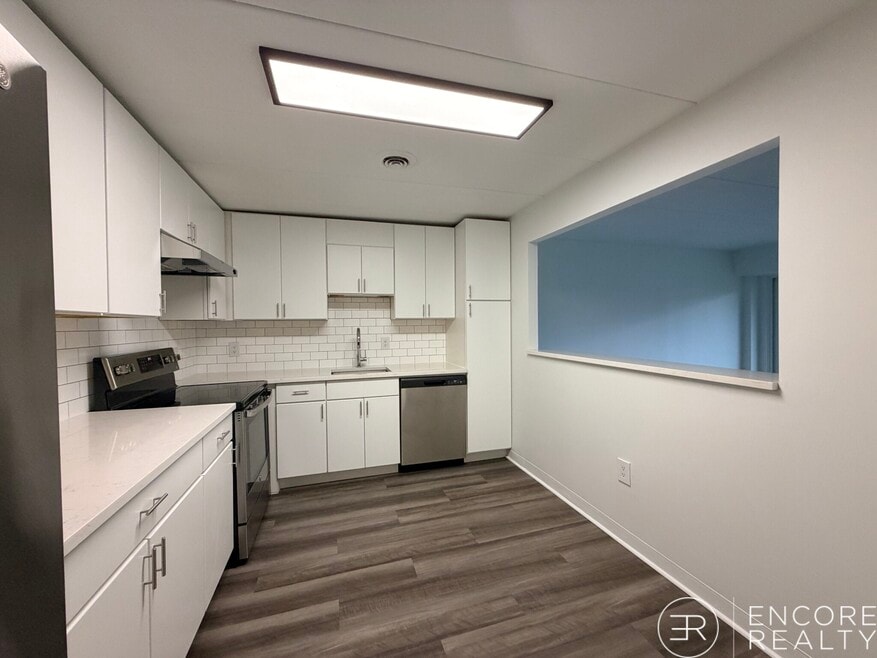 51 Hill Rd unit ONE BED, Belmont, MA 02478 - photo 1