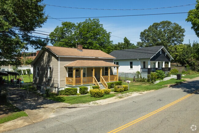 There is a great mix of bungalow and ranch style homes in the area.