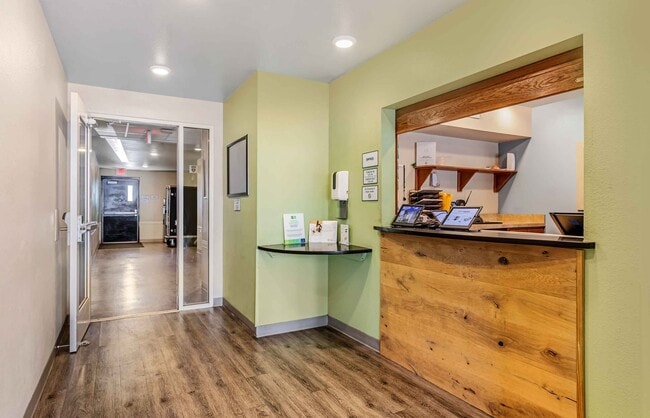 5700 Reese Rd, Davie, FL 33314 - photo 4