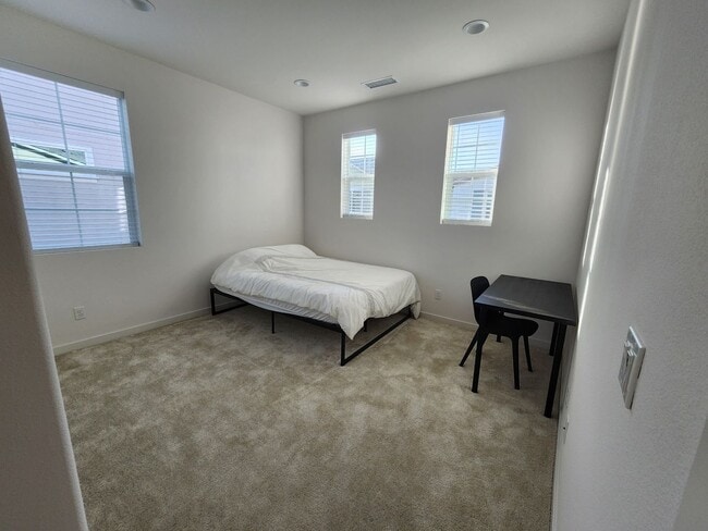 6949 Mallow Dr, Fontana, CA 92336 - photo 6