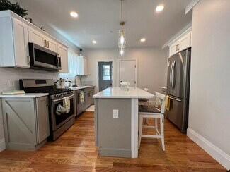 849 Cummins Hwy Unit 1, Boston, MA 02126