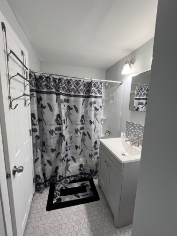 5235 Woodland Ave unit 1, Philadelphia, PA 19143 - photo 6