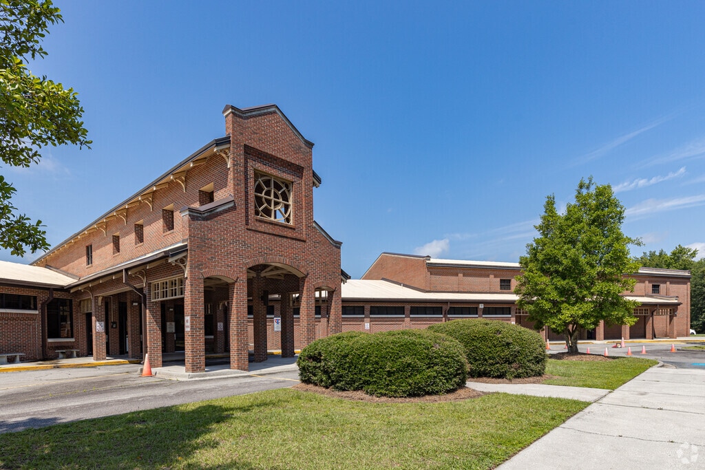 Garden City Elementary School is a public school located in Garden City, Georgia.