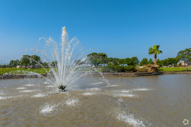 Shadow Creek Ranch is filled with developed lakes with water features.