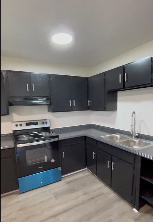 273 Bomba St unit 106 Woodmont St, Barnwell, SC 29812 - photo 2