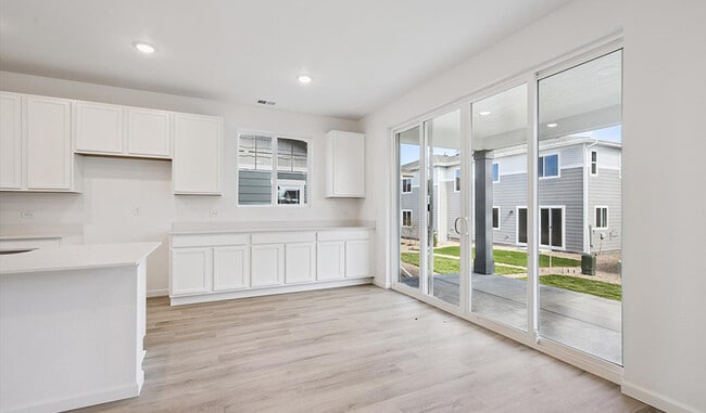 6586 N Nepal St, Aurora, CO 80019 - photo 5