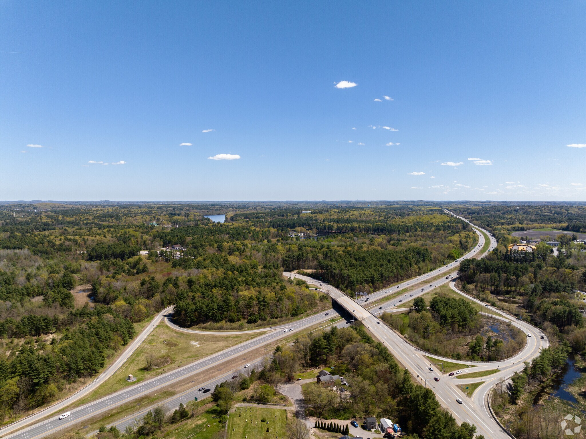 US3 is a quick 10 minute drive from Dunstable offering easy access to Boston and New Hampshire.