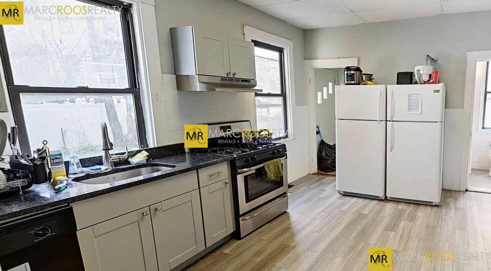 10 Saunders St, Allston, MA 02134 - photo 1